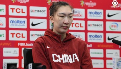 韩旭：宫指导很爱我们；他把王治郅请来指导我